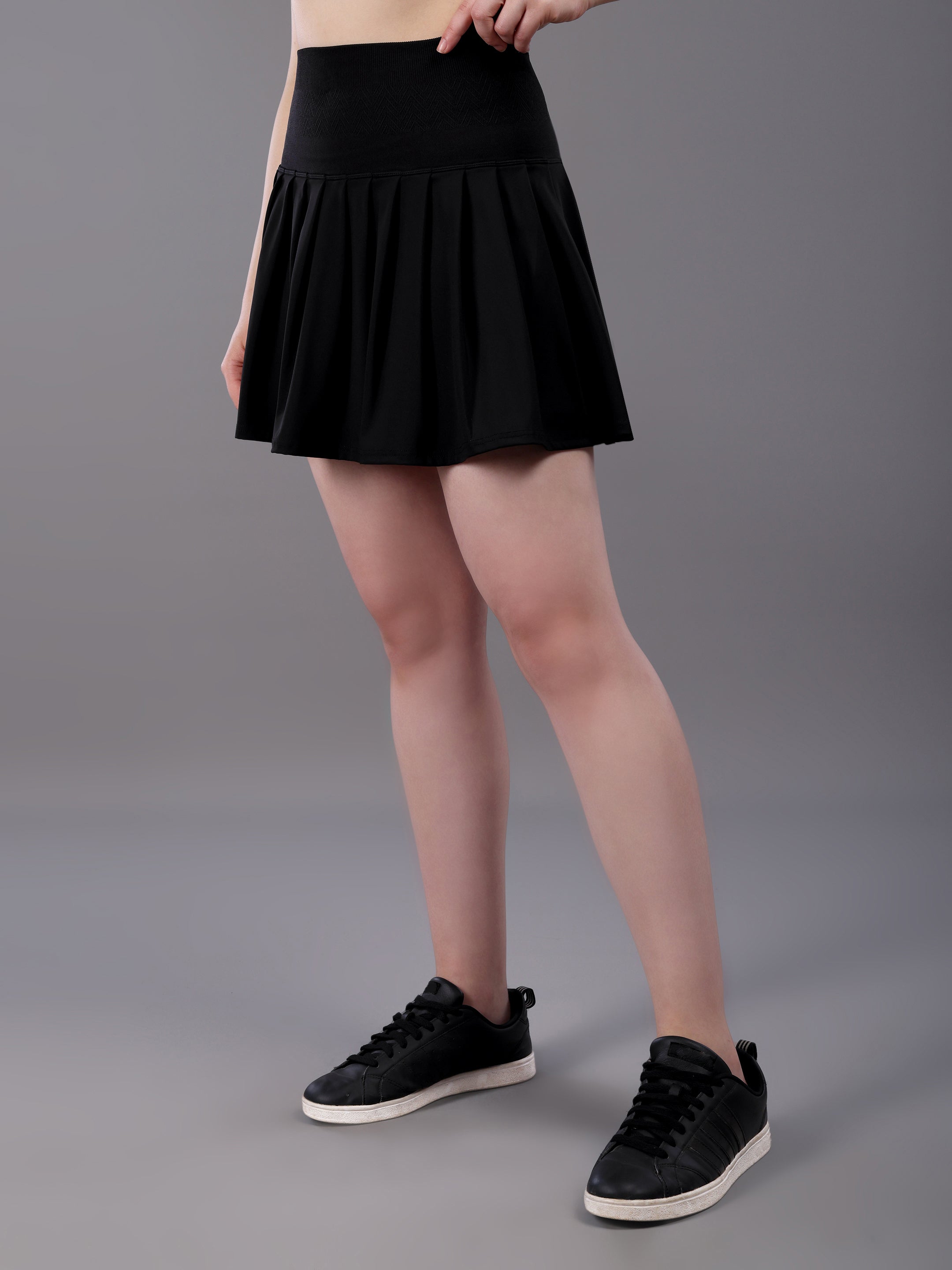 #Color_Dark Black