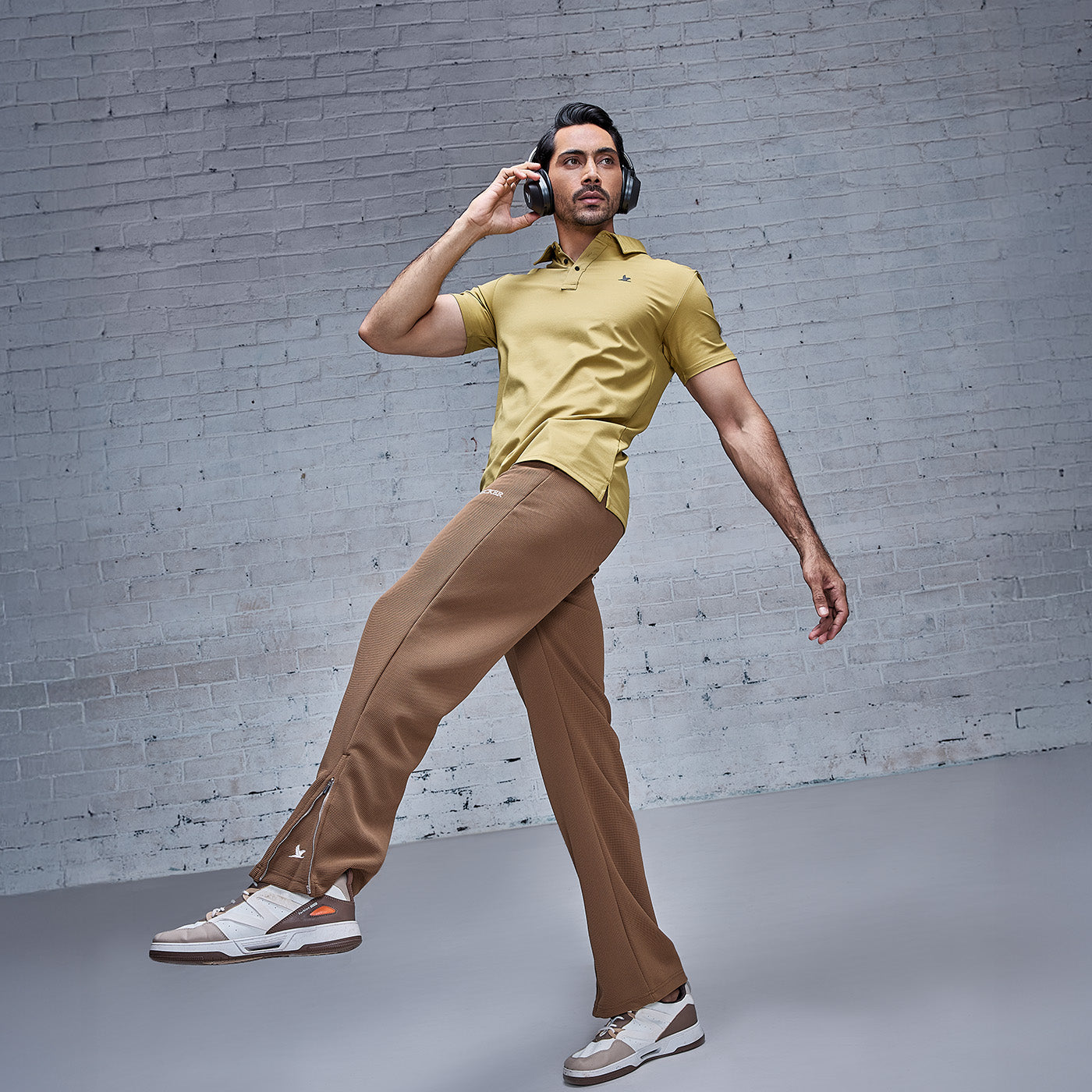 Effortless Style Meets Comfort Explore Oxpecker Athleisure Wear Collection