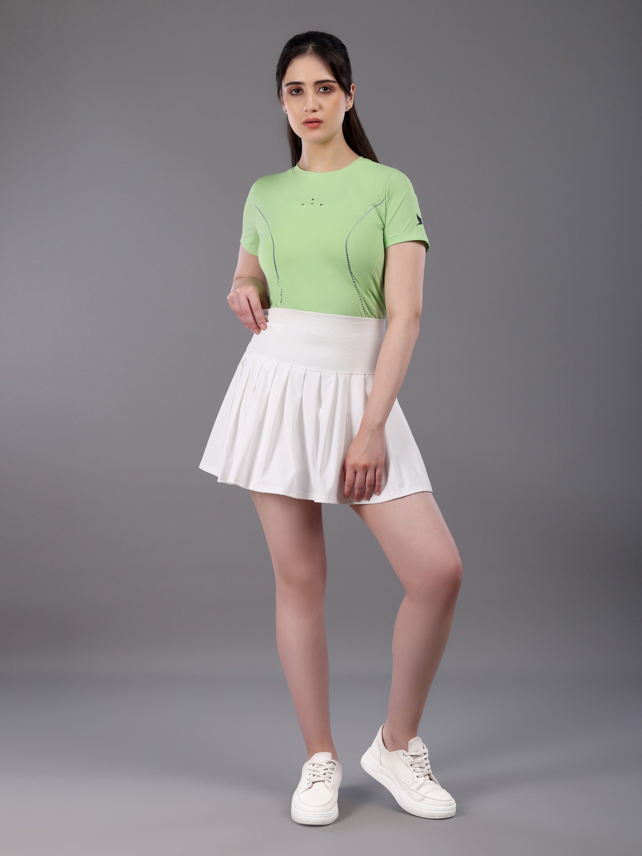 #Color_White Echo