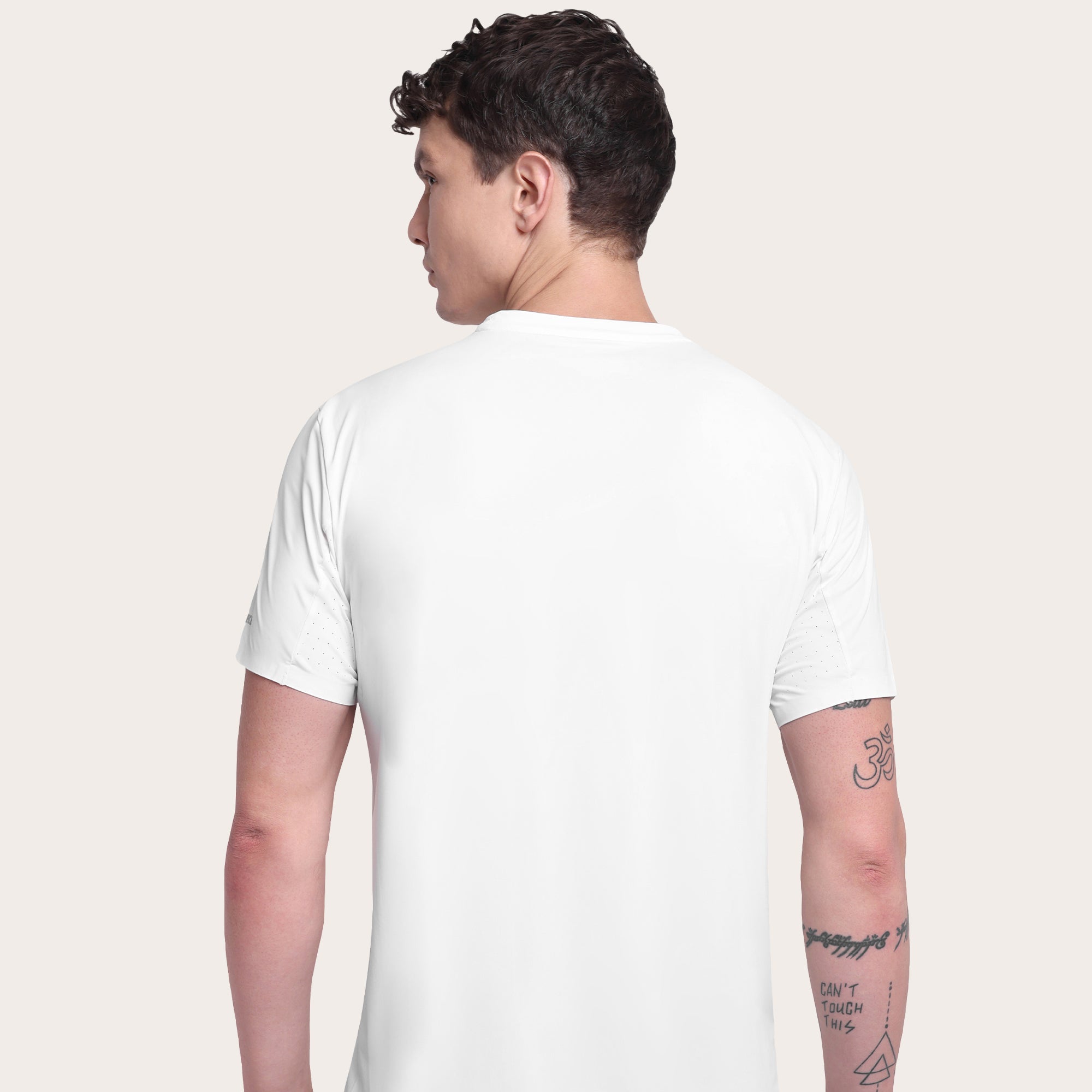 UrbanThreads Tee White