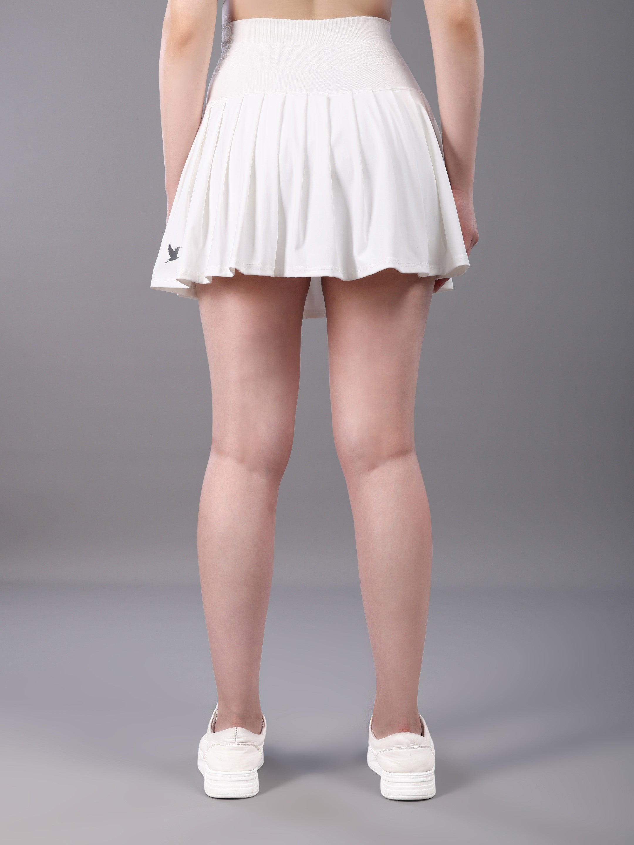 #Color_White Echo